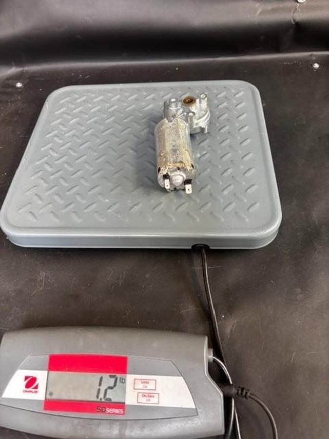 Used VALEO 404.156 GEARMOTOR ($70 OBO)