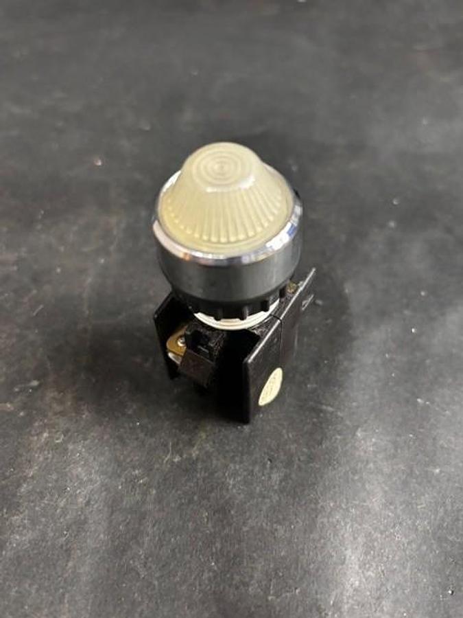 Used MOELLER FB-NA WHITE PILOT LIGHT