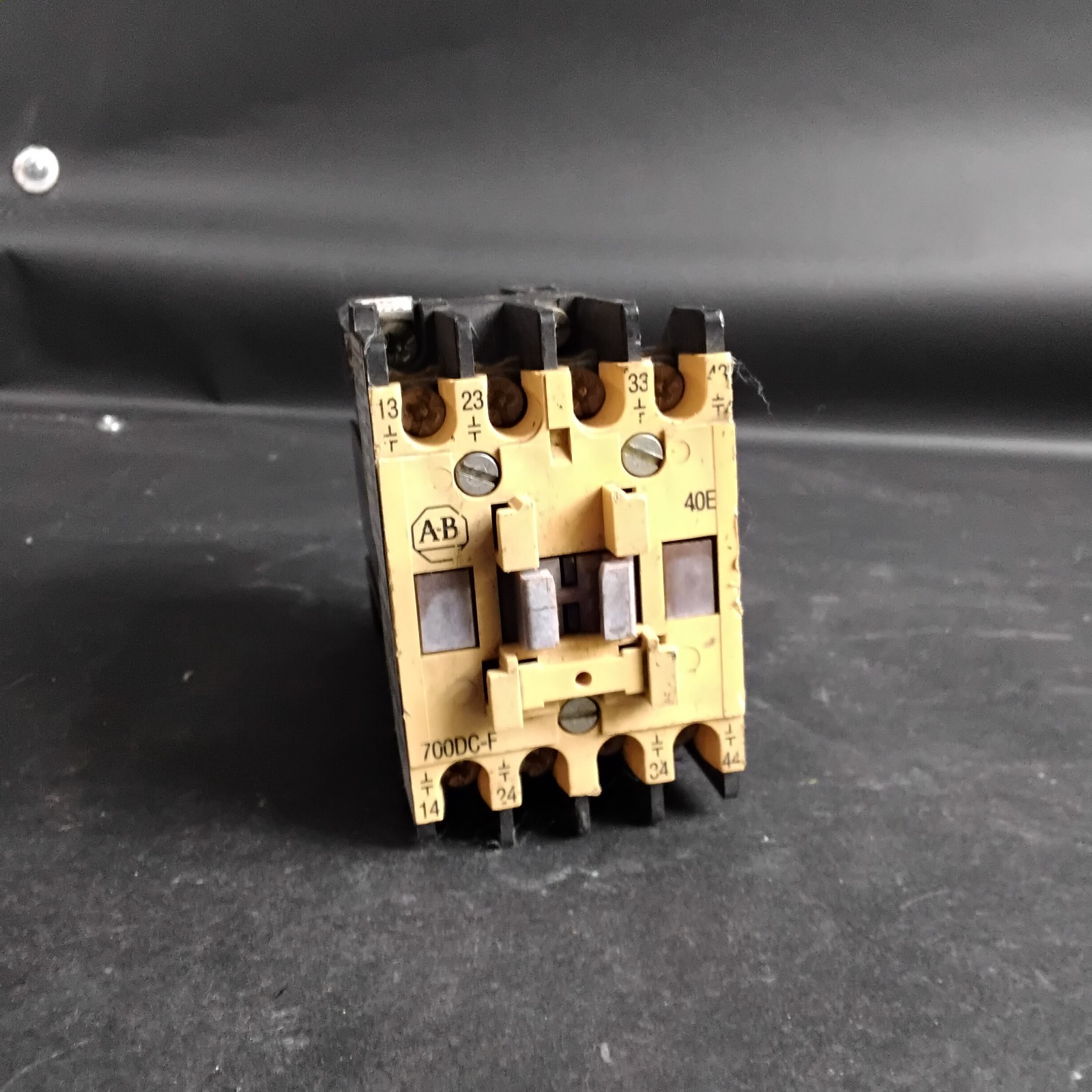 Used ALLEN BRADLEY 700DC-F400* RELAY ($20 OBO)