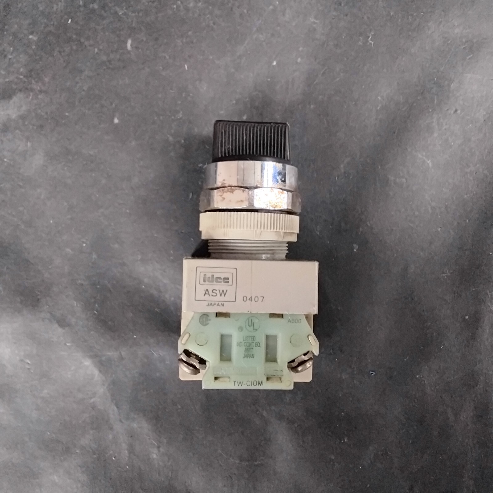 Used IDEC ASW TW-C10M SELECTOR SWITCH ($10 OBO)