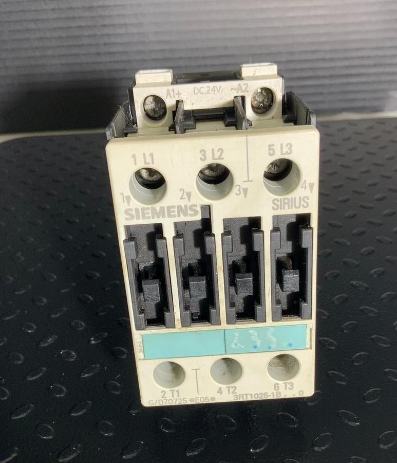 Used SIEMENS 3RT1025-1BP40 ($149.99/EACH OBO)