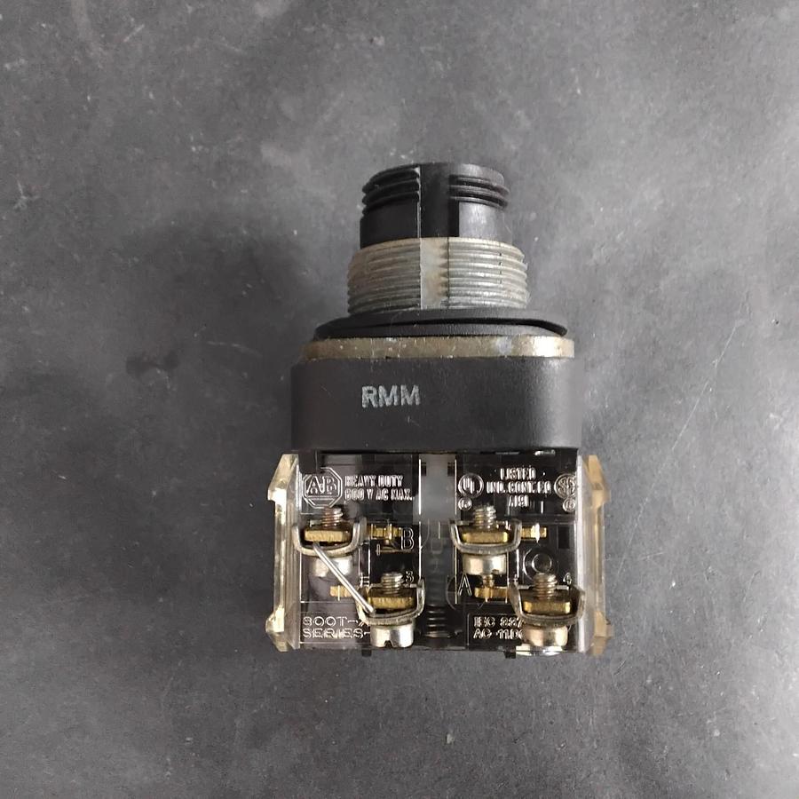 Used ALLEN BRADLEY 800T-P16 INDICATOR LIGHT- NO LENSE ($15 OBO)