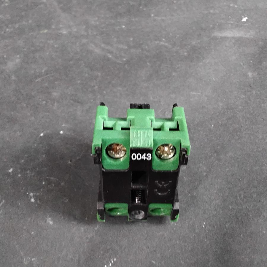 Used TELEMECANIQUE DA20 CONTACT BLOCK ($16 OBO)