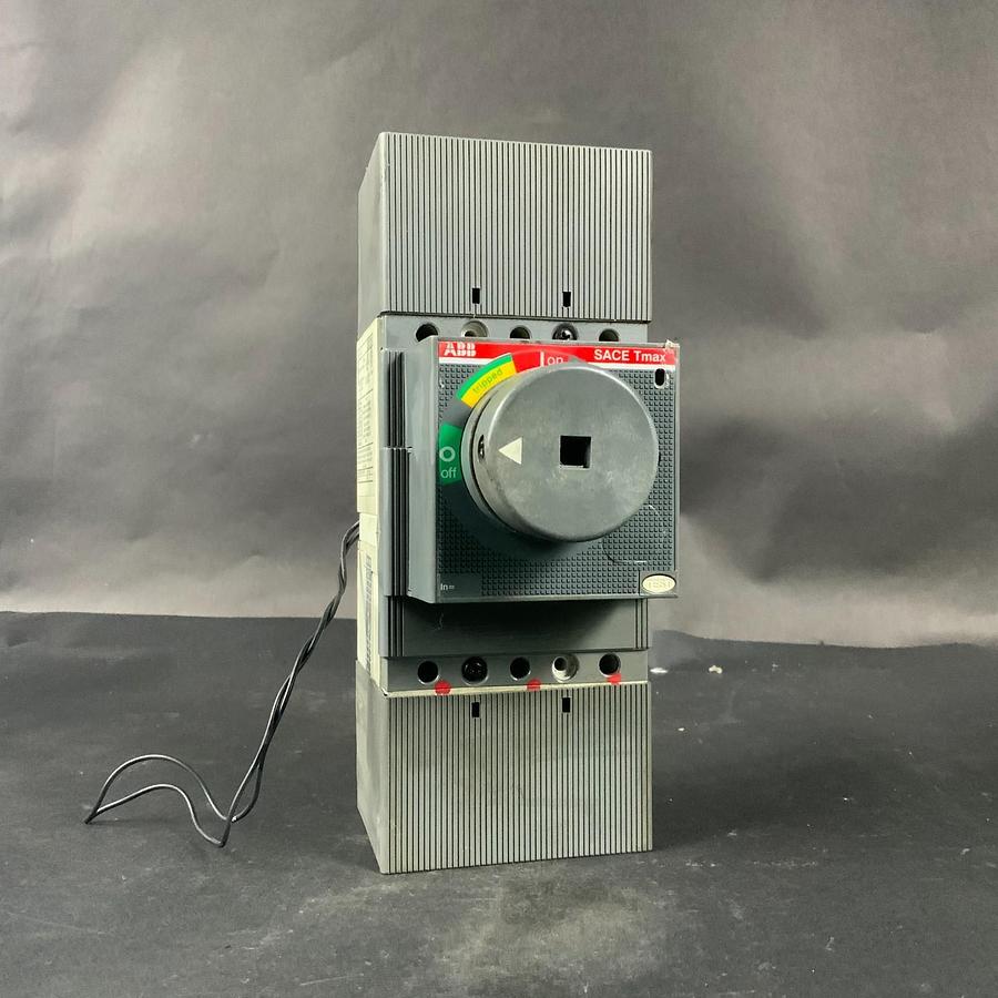 Used ABB TMAX T2H100 SWITCH CIRCUIT BREAKER ($60 OBO)