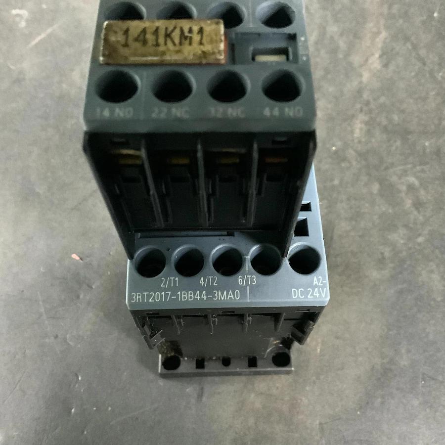 Used SIEMENS 3RT2017-1BB44-3MA0 POWER CONTACTOR W/ AUX ($40 OBO)