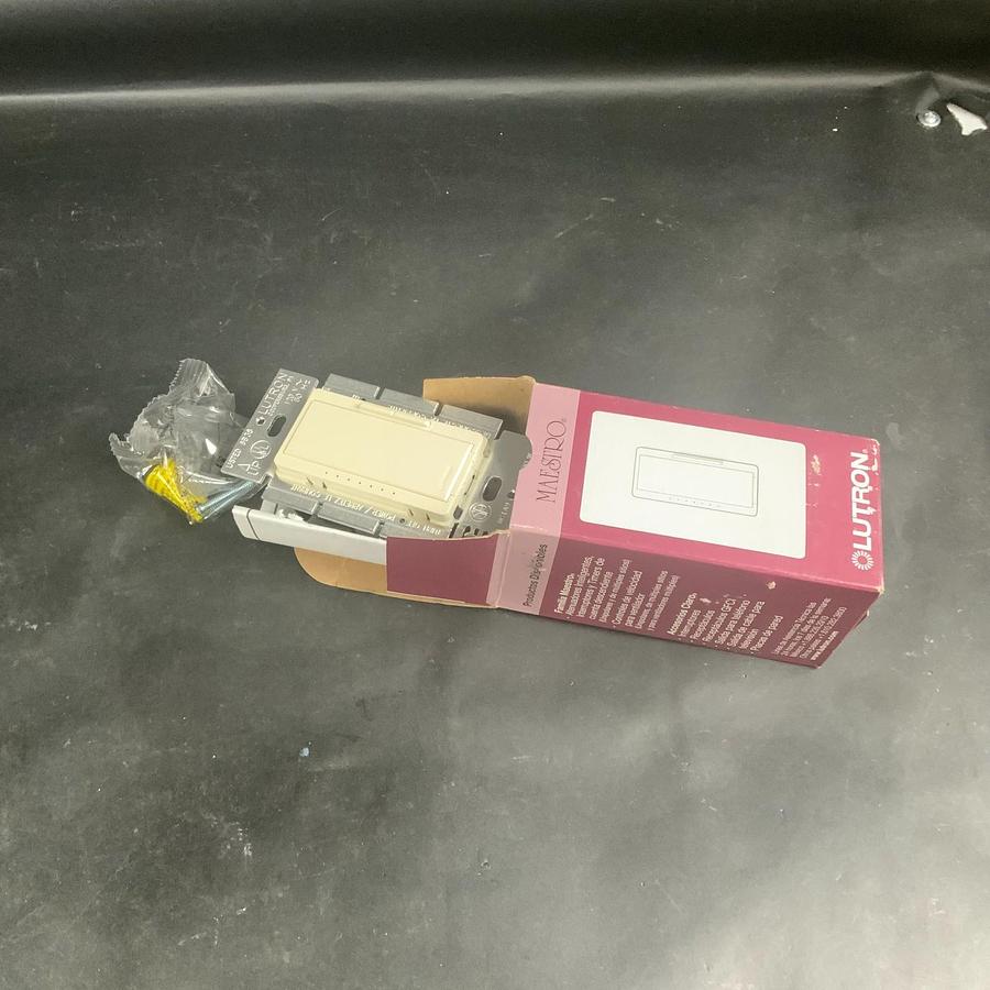 Used LUTRON MAESTRO MA-600-LA MULTI-LOCATION DIMMER ($14 OBO)