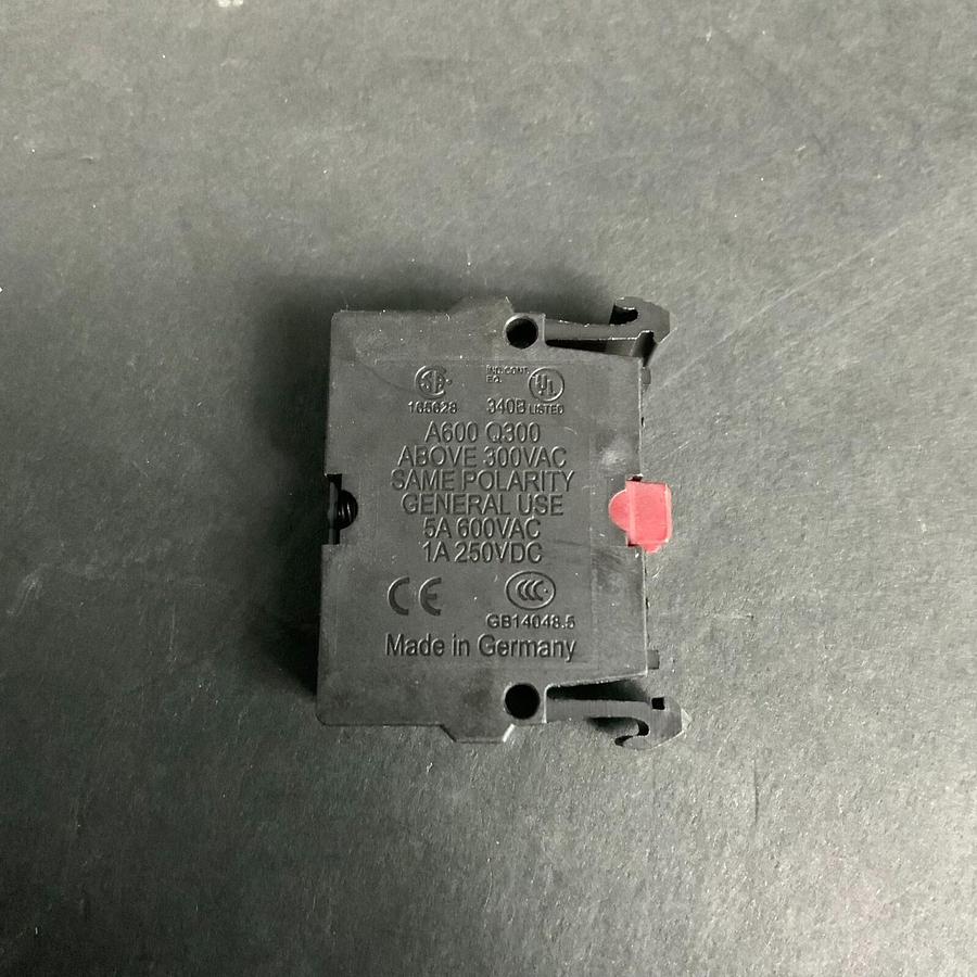 EATON M22-K01D CONTACT BLOCK - NEW ($14 OBO)