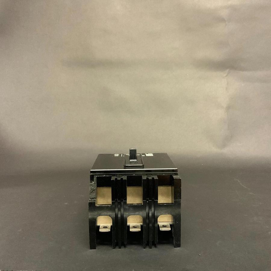 Used WESTINGHOUSE EHB3030 CIRCUIT BREAKER ($20 OBO)