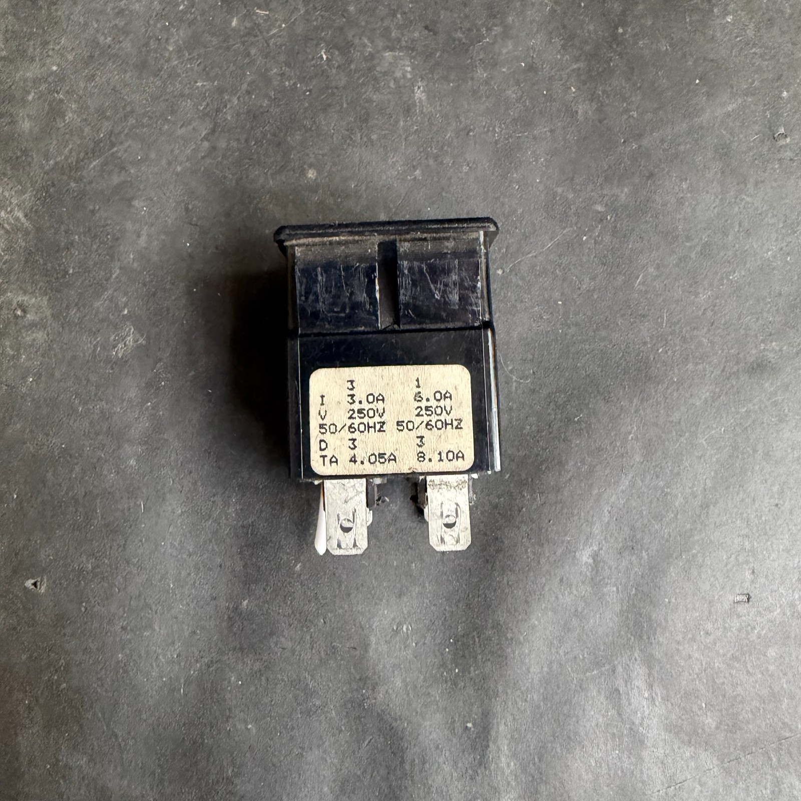 Used AIRPAX R29-0-3-4-3.0A-3-4-6.0A-KT-31-V CIRCUIT BREAKER ($15 OBO)