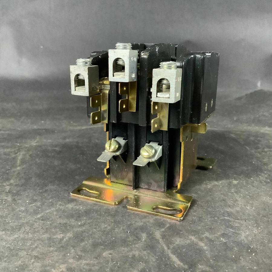 Used FURNAS 42CE35AF106 CONTROLLER / CONTACTOR ($20 OBO)