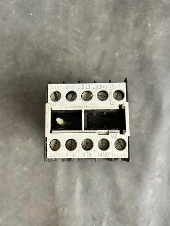 Used SIEMENS 3TF2010-0BB4 CONTACTOR