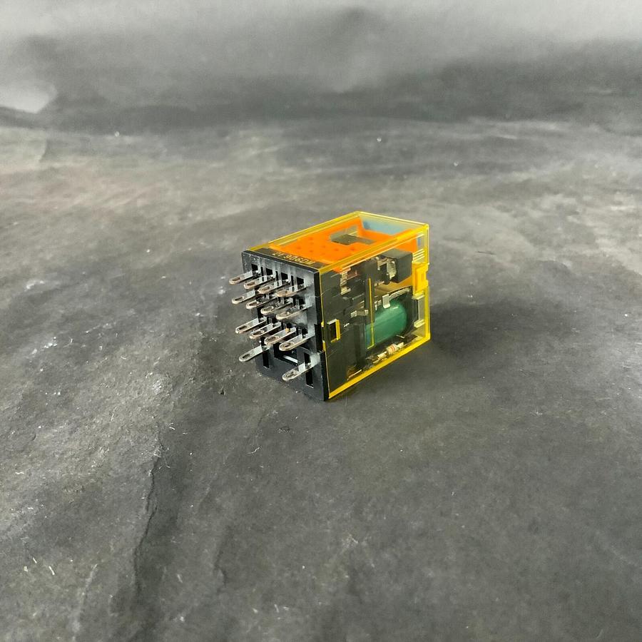Used IDEC RU42S-C-D24 RELAY ($10 OBO)
