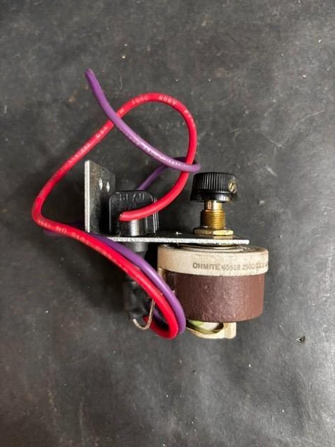 Used OHMITE 2500 OHMS ROTARY RHEOSTAT ($17 OBO)