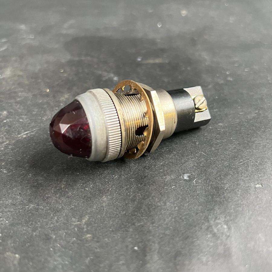 Used DIAL CO. RED 125V INDICATOR LIGHT ($10 OBO)