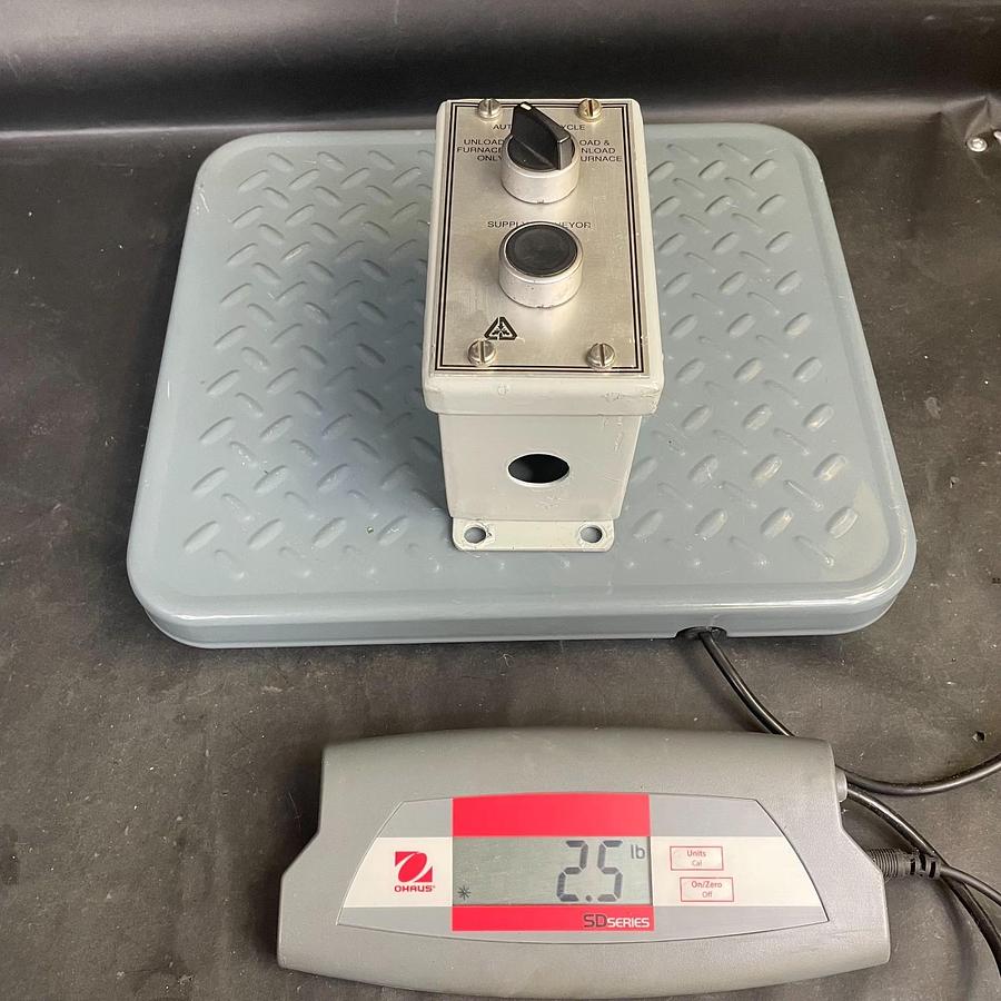 Used INDUSTRIAL CONTROL STATION BOX 2-POSITION SELECTOR SWITCH & PUSH BUTTON