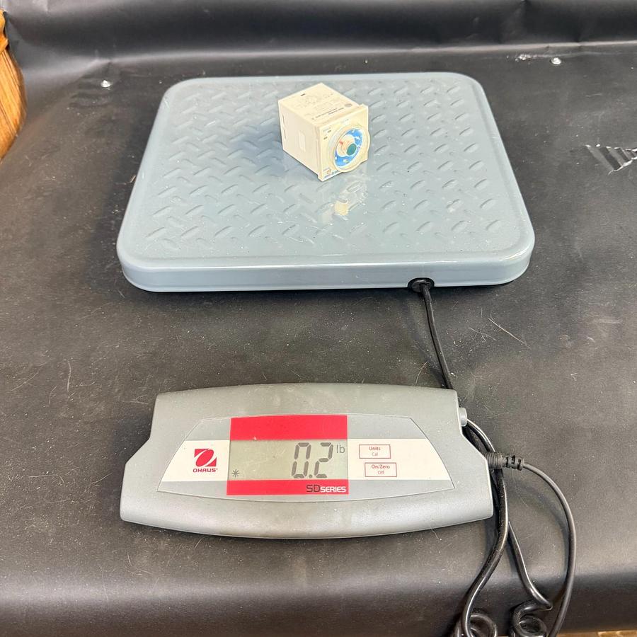 Used ALLEN BRADLEY 700-HRC12TA17 SER C TIMING RELAY ($20 OBO)