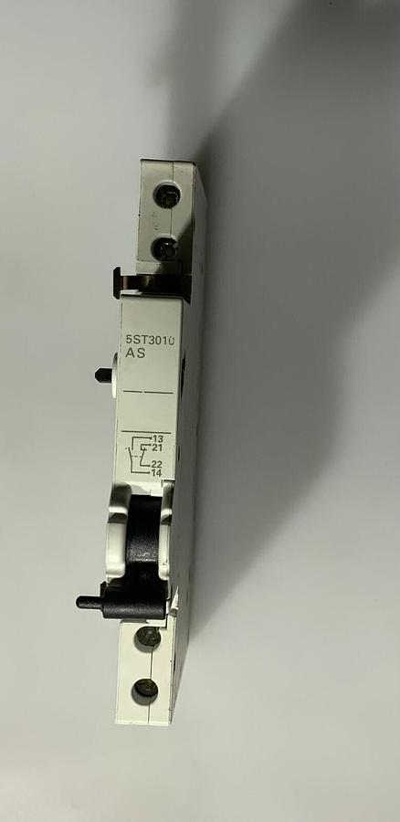 Used SIEMENS 5ST3010 ($4.99 OBO)