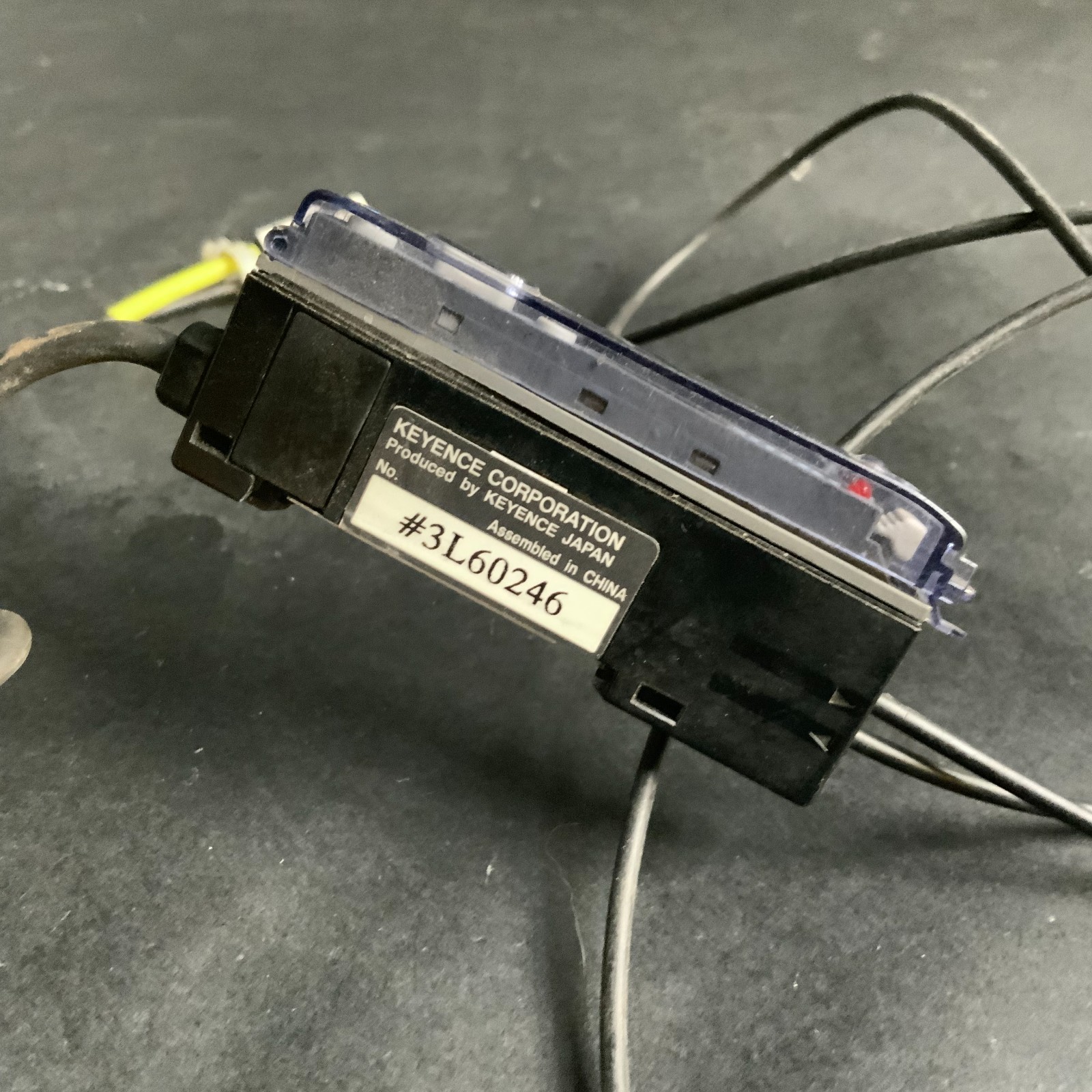 Used KEYENCE FS-V11P PHOTOELECTRIC AMPLIFIER ($17 OBO)