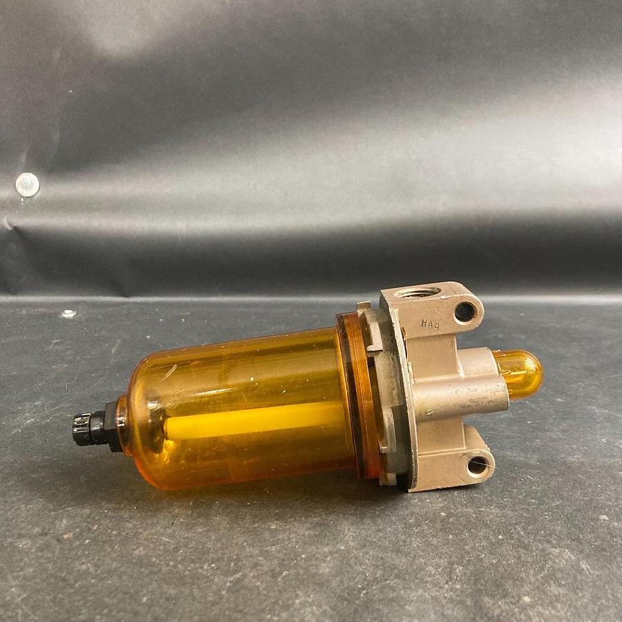 Used SCHRADER BELLOWS LUBRICATOR NO 35831000 ($50 OBO)