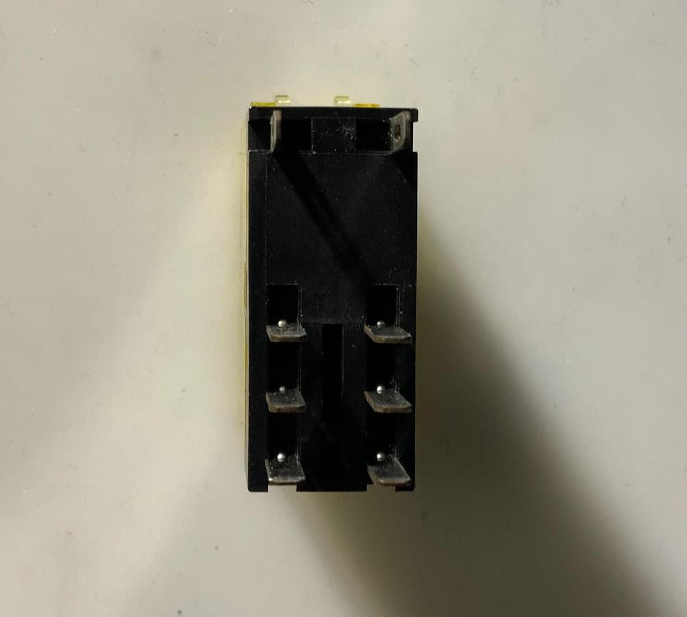 Used IDEC RJ2S-CLD-D24 ($6.99/EACH OBO)