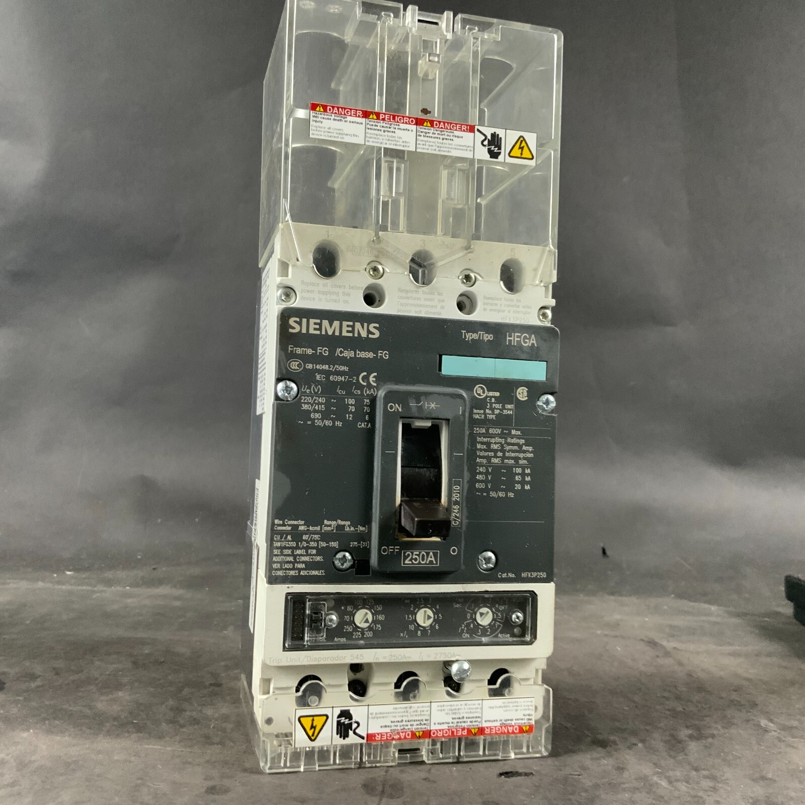 Used SIEMENS HFX3P250 CIRCUIT BREAKER ($350 OBO)