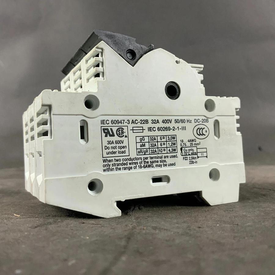 Used SIEMENS 3NC1093 ISOLATING SWITCH ($25 OBO)