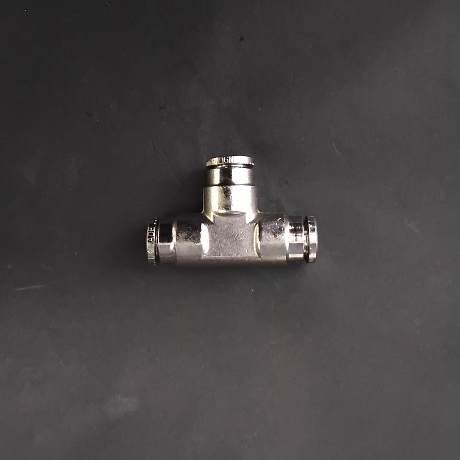 Used NORGREN 100600800 PNEUFIT CONNECTOR- BOX OF 8 ($45 OBO)