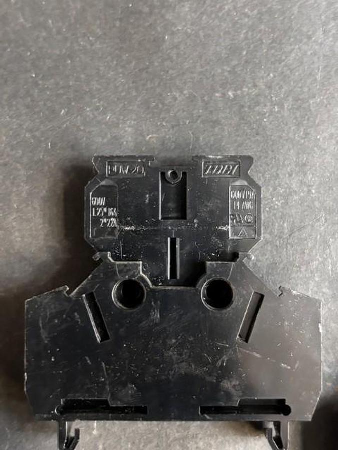Used TOGI PUW-20 TERMINAL BLOCKS - GROUP OF 10 ($10 OBO)