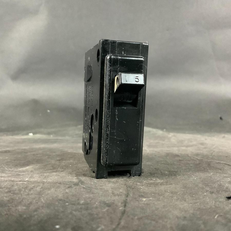 Used ITE TYPE EQ-P CIRCUIT BREAKER ($15 OBO)