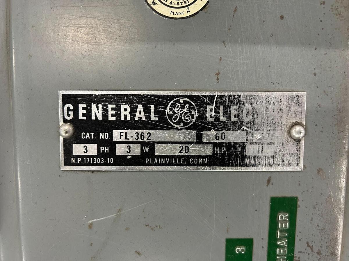 Used GENERAL ELECTRIC FL-362 BUSS PLUG FUSE PLUG INDUSTRIAL ELECTRICAL COMPONENT