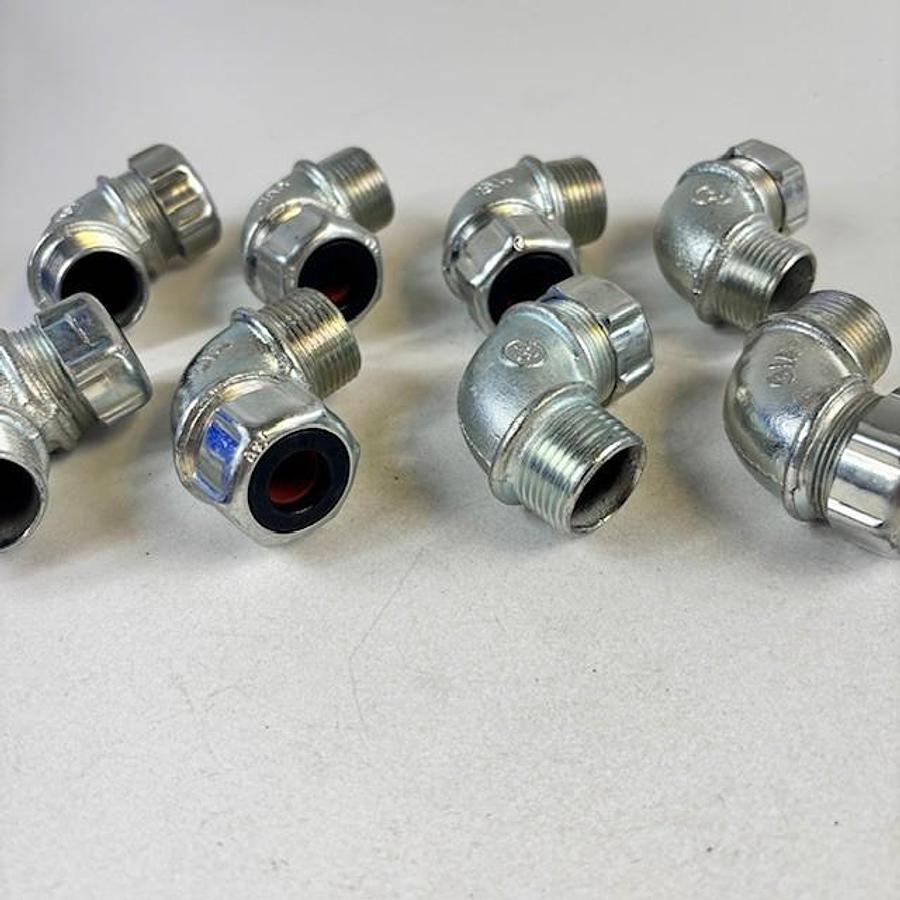 THOMAS & BETTS 2271 3/4" 90 DEGREE CONDUIT CONNECTOR - LOT OF 8