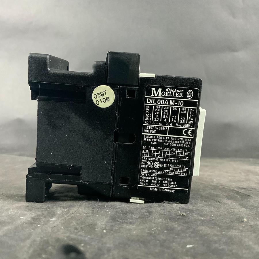 Used KLOCKNER MOELLER DIL00AM-10 220V CONTACTOR ($40 OBO)