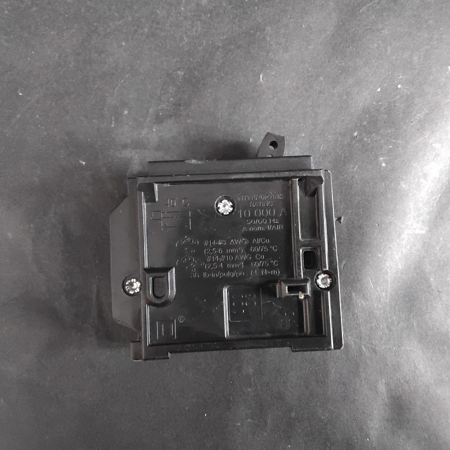 Used SQUARE D HOM120 CIRCUIT BREAKER ($5 OBO)