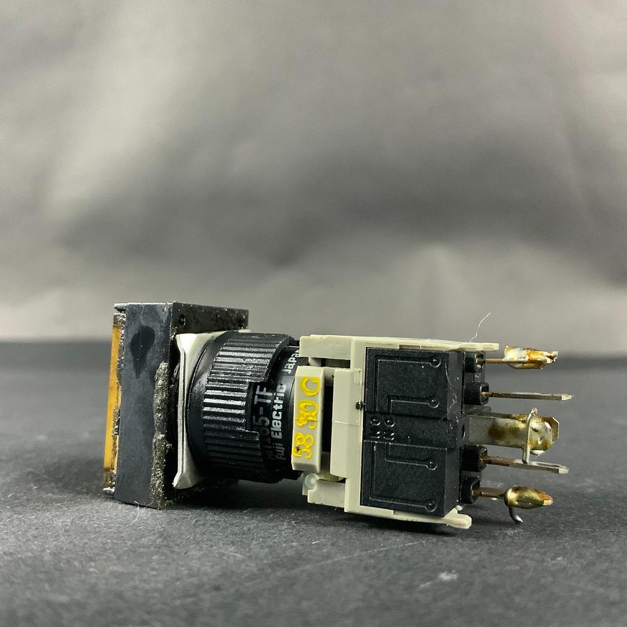 Used FUJI ELECTRIC AH165-TL PUSHBUTTON ($25 OBO)