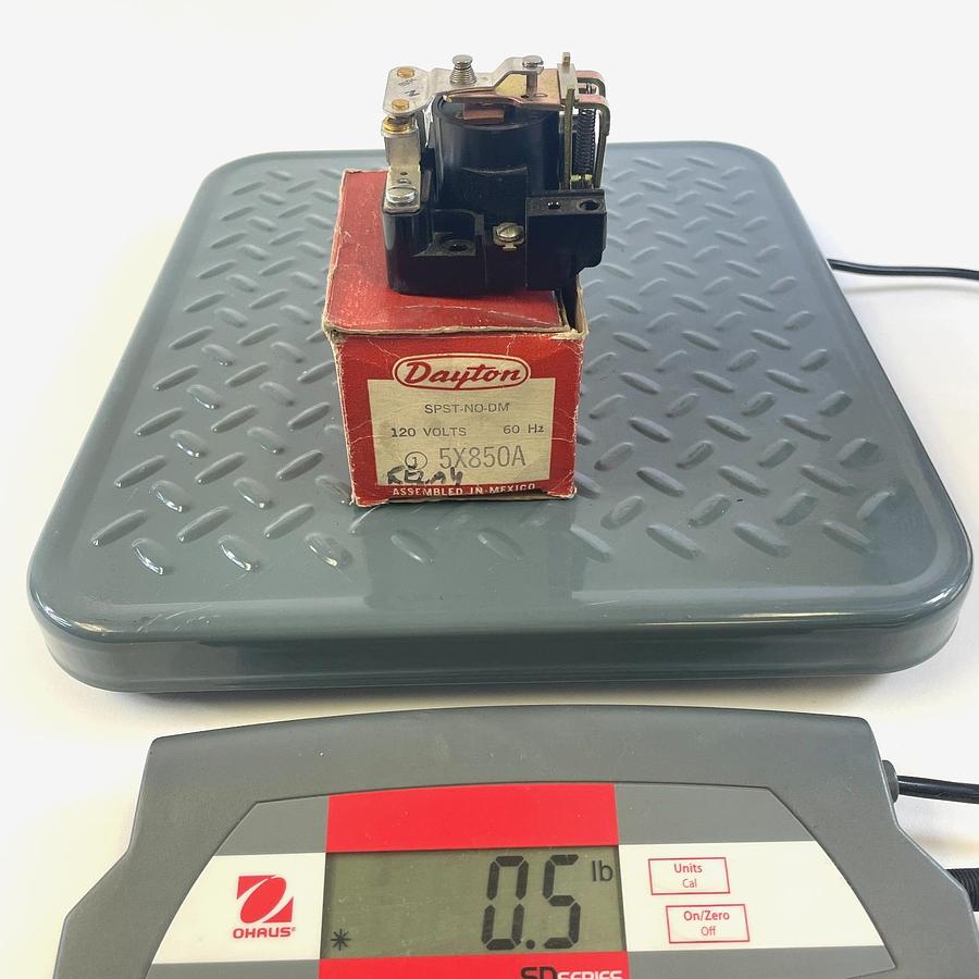 Used DAYTON 5X850A GENERAL PURPOSE POWER RELAY 120V 60HZ SPST-NO-DM 30A OEM