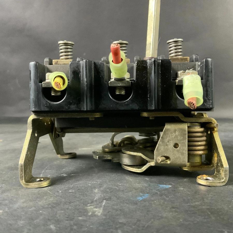 Used ALLEN BRADLEY 1494R-N60 DISCONNECT SWITCH ($180 OBO)
