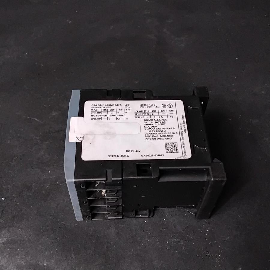 Used SIEMENS 3RT2017-1SB42 POWER CONTACTOR ($27 OBO)
