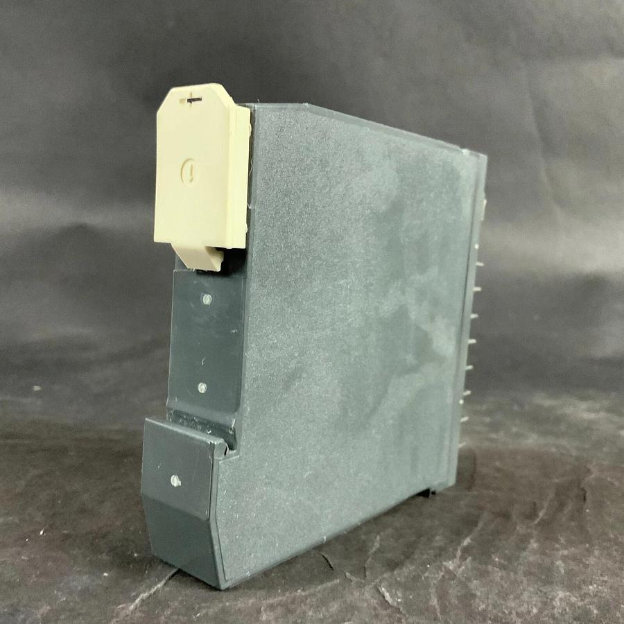 KLOCKNER MOELLER OUTPUT MODULE EKS12 ($70 OBO)