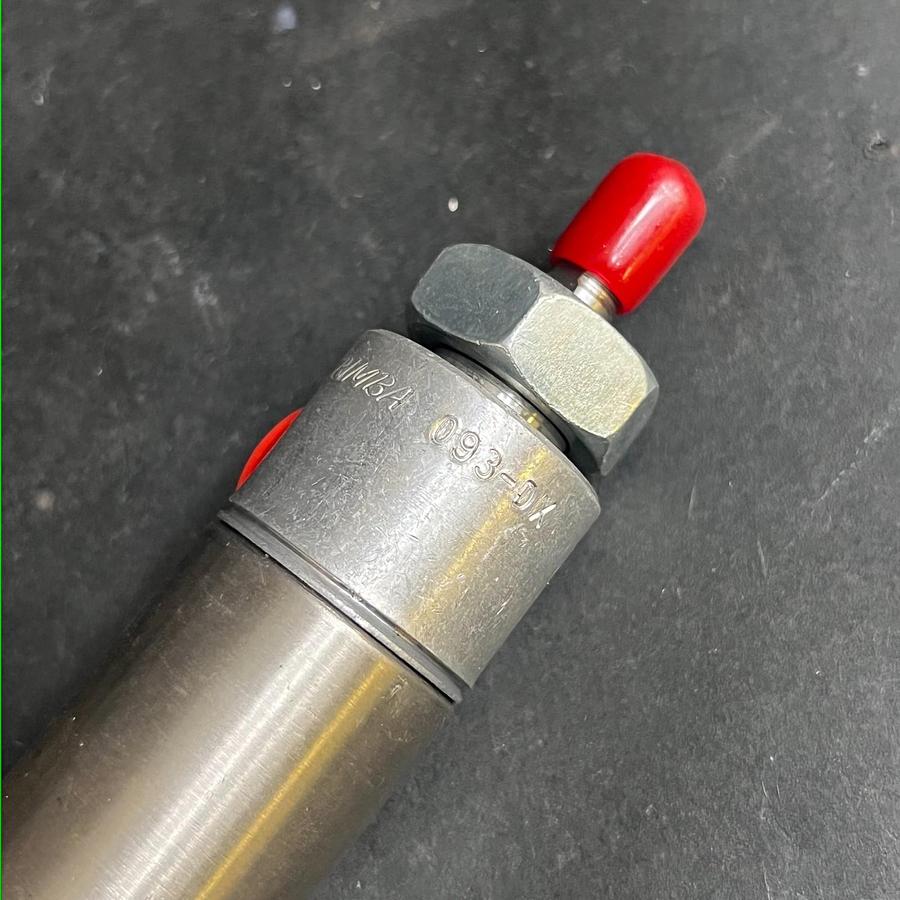 Used BIMBA 093-DX PNEUMATIC VALVE ($35 OBO)