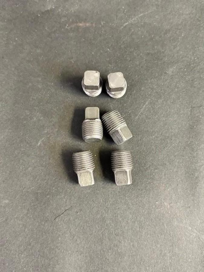 Used ANVIL 1/8" THREADED SQUARE PLUGS 6PCS