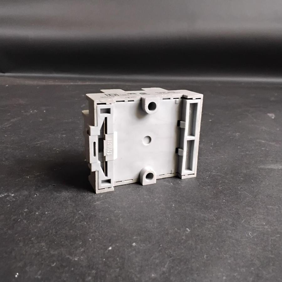 Used SQUARE D 8501-NR62 RELAY SOCKET ($10 OBO)