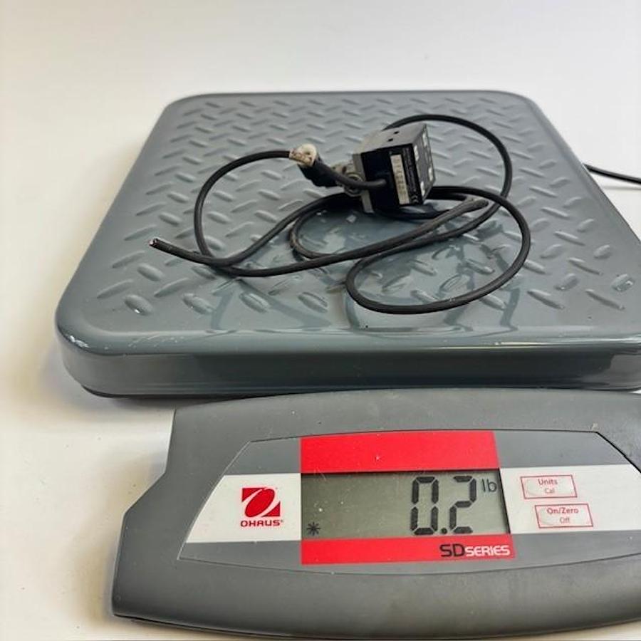 Used KEYENCE AP-33K PRESSURE SWITCH SENSOR