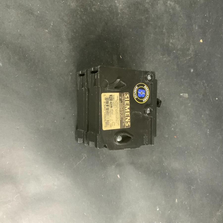 Used SIEMENS Q250 CIRCUIT BREAKER ($10 OBO)