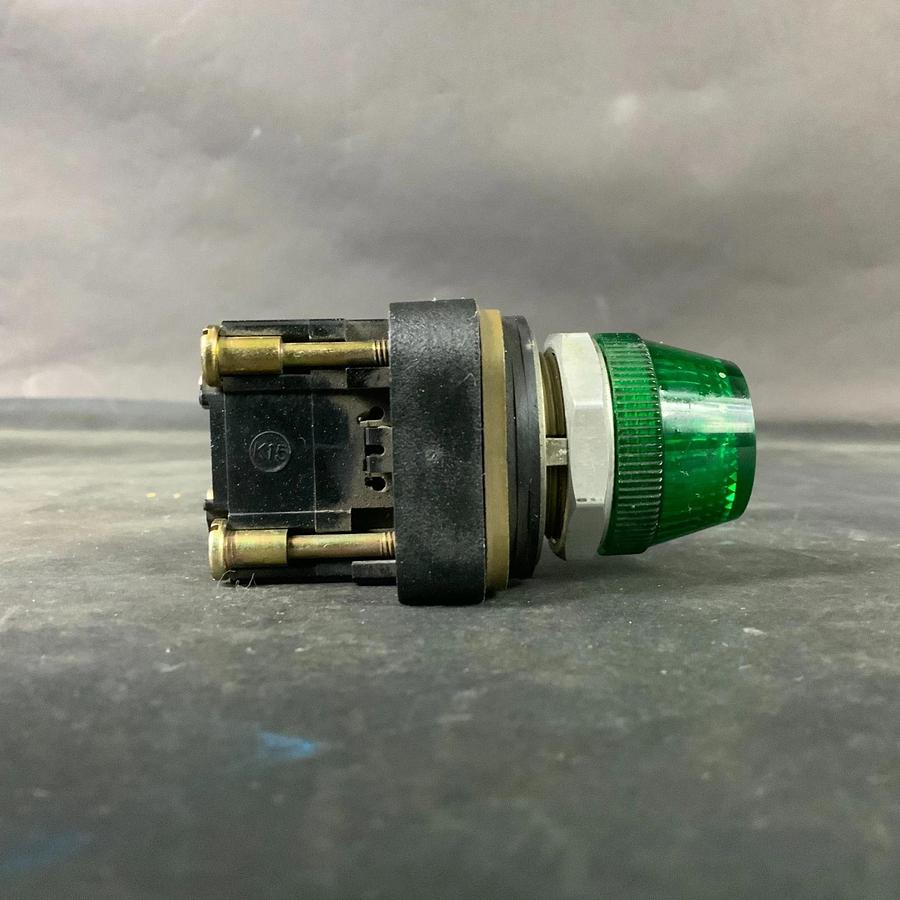 Used ALLEN BRADLEY 800T-P16 SER T GREEN INDICATOR LIGHT ($15 OBO)