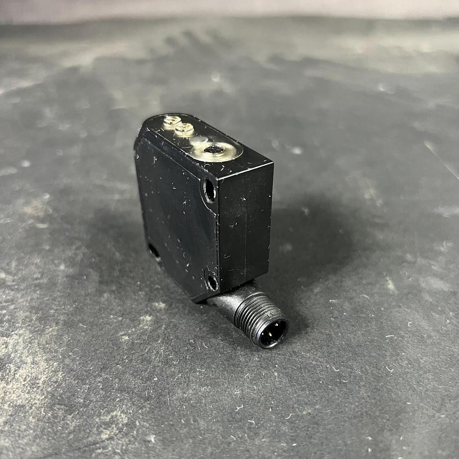 Used BALLUFF BOS008L RETROREFLECTIVE SENSOR ($40 OBO)