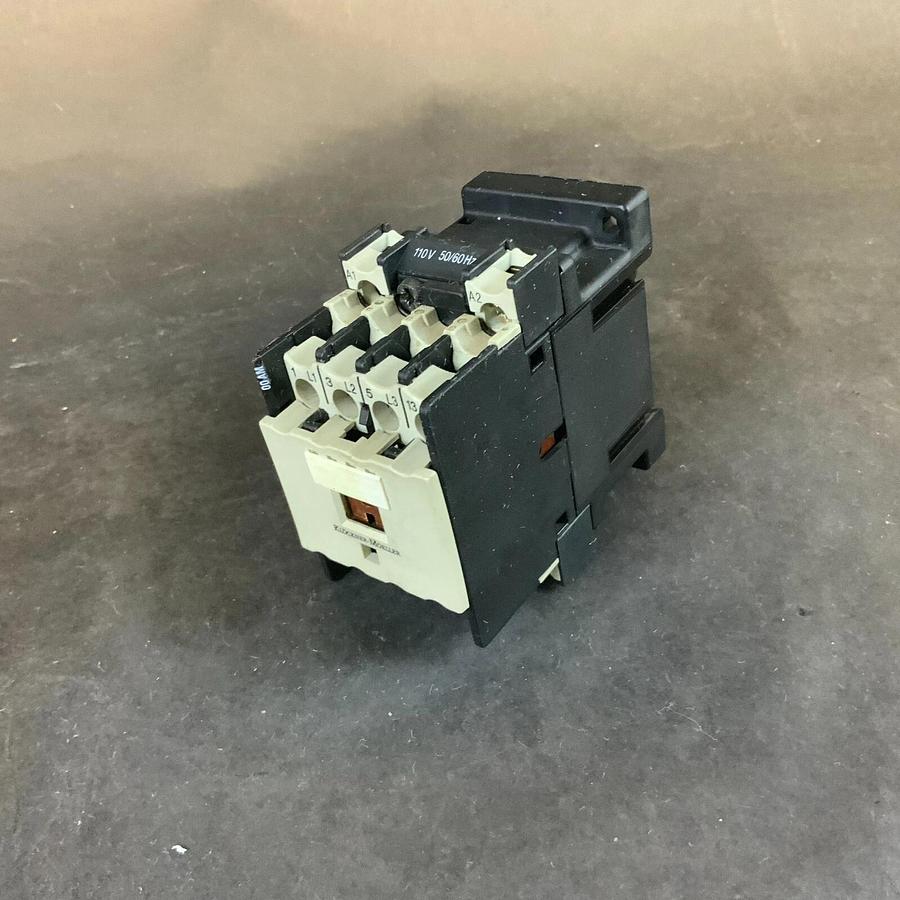 Used MOELLER DIL 00AM-10 110V CONTACTOR ($40 OBO)