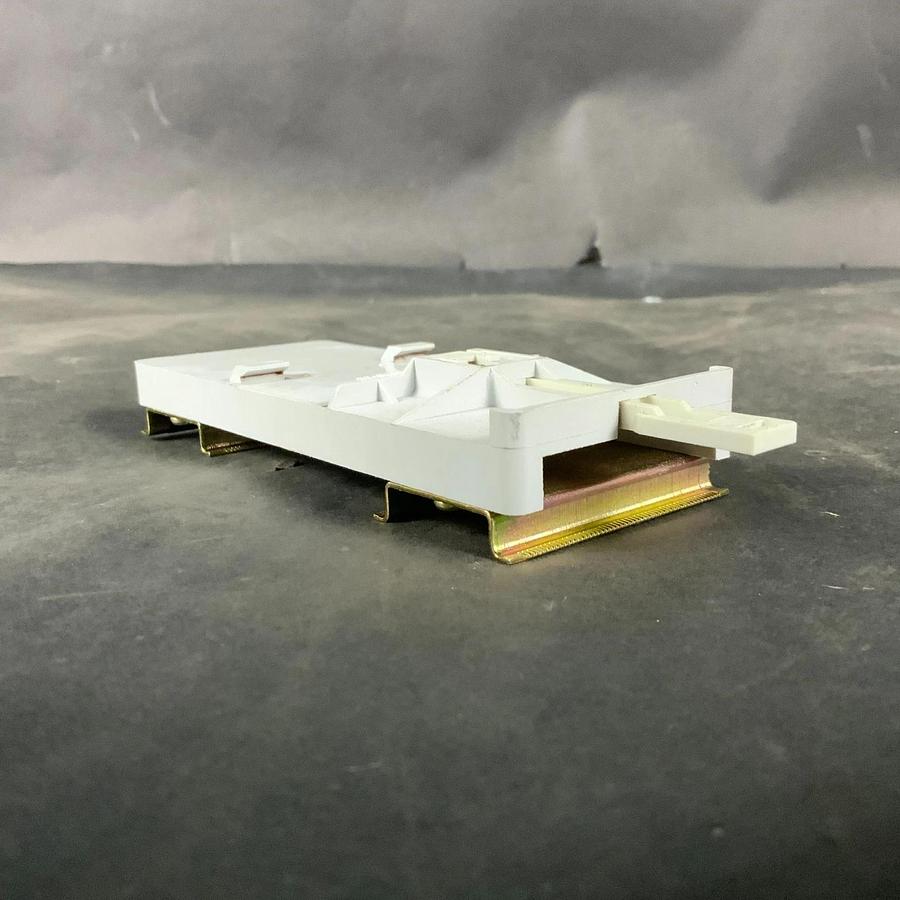 Used ALLEN BRADLEY 140-DC1 SER C PLATE ADAPTOR ($12 OBO)