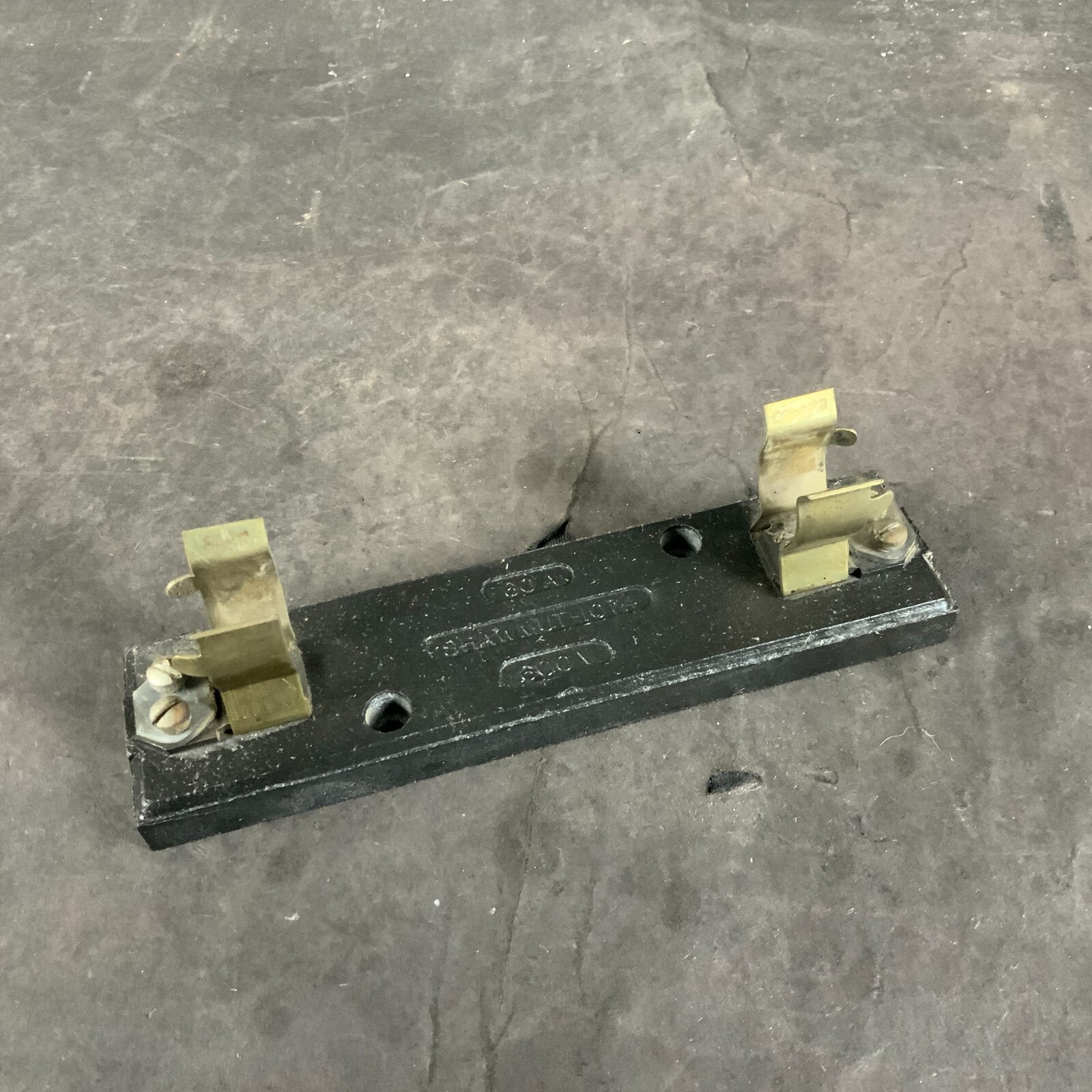 Used FERRAZ SHAWMUT 1074 FUSE HOLDER ($10 OBO)