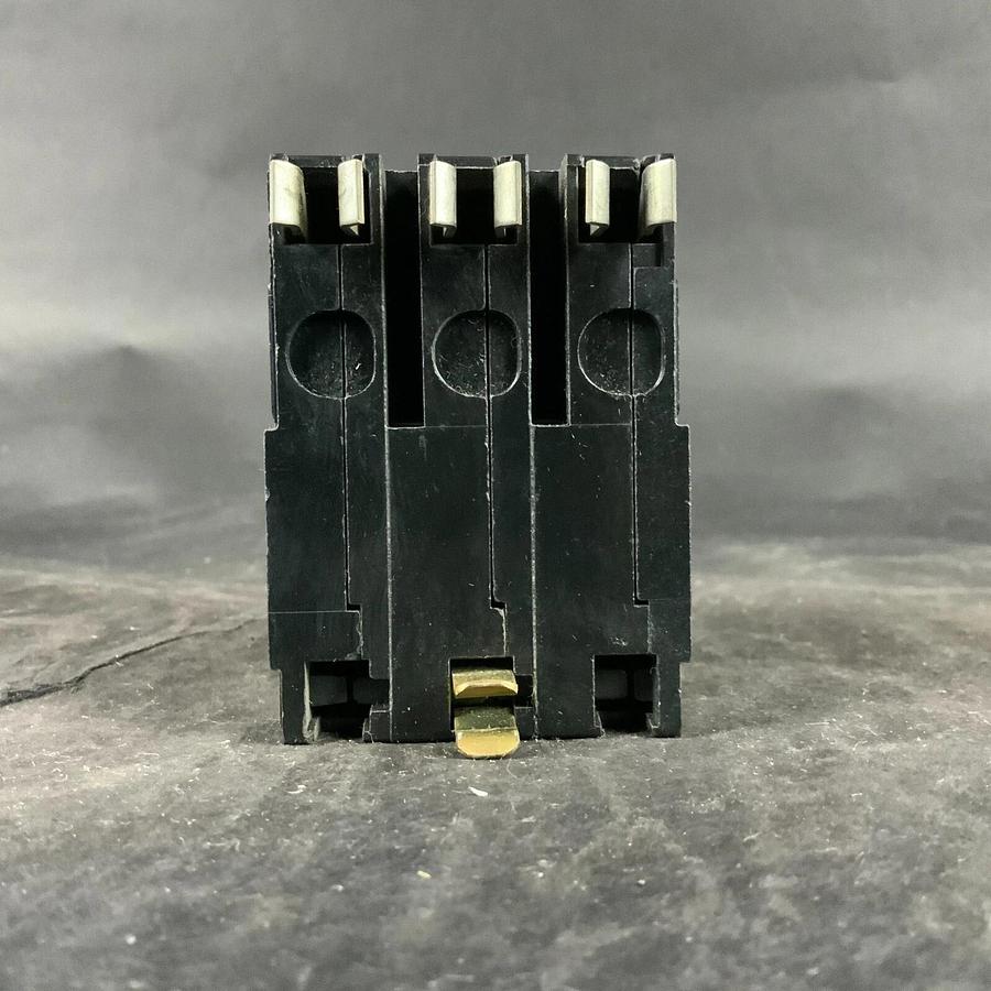 Used SQUARE D LL-7337 CIRCUIT BREAKER ($70 OBO)