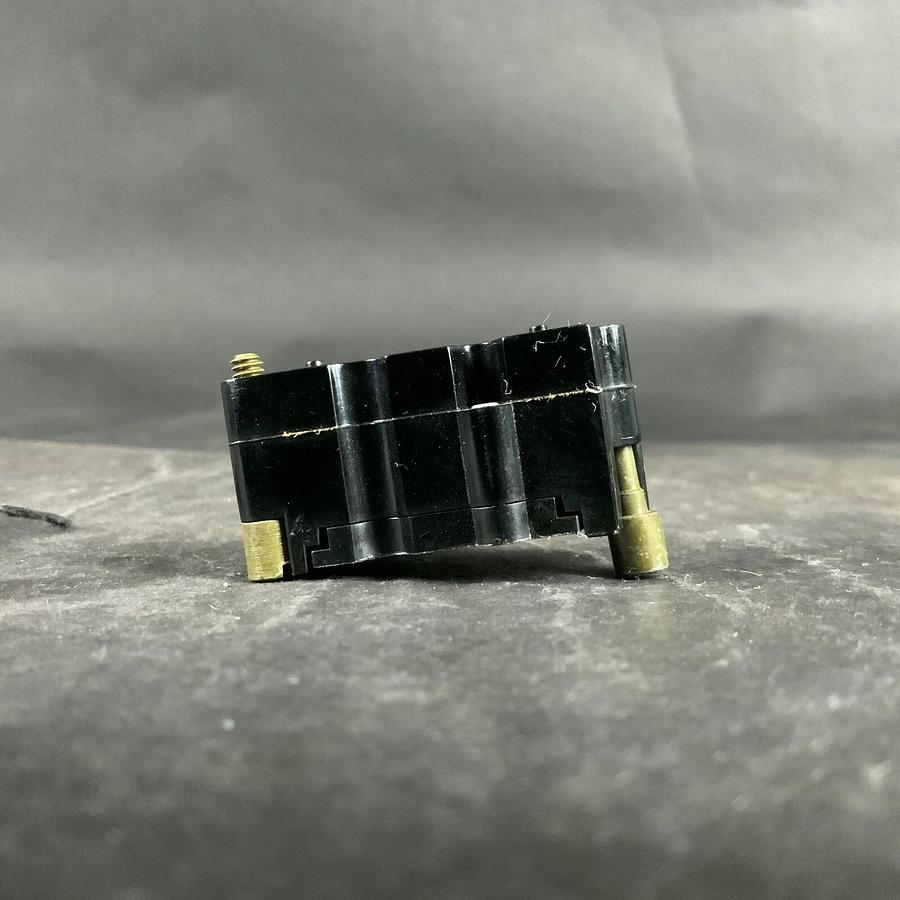 Used CUTLER HAMMER KLA1 CONTACT BLOCK ($9 OBO)